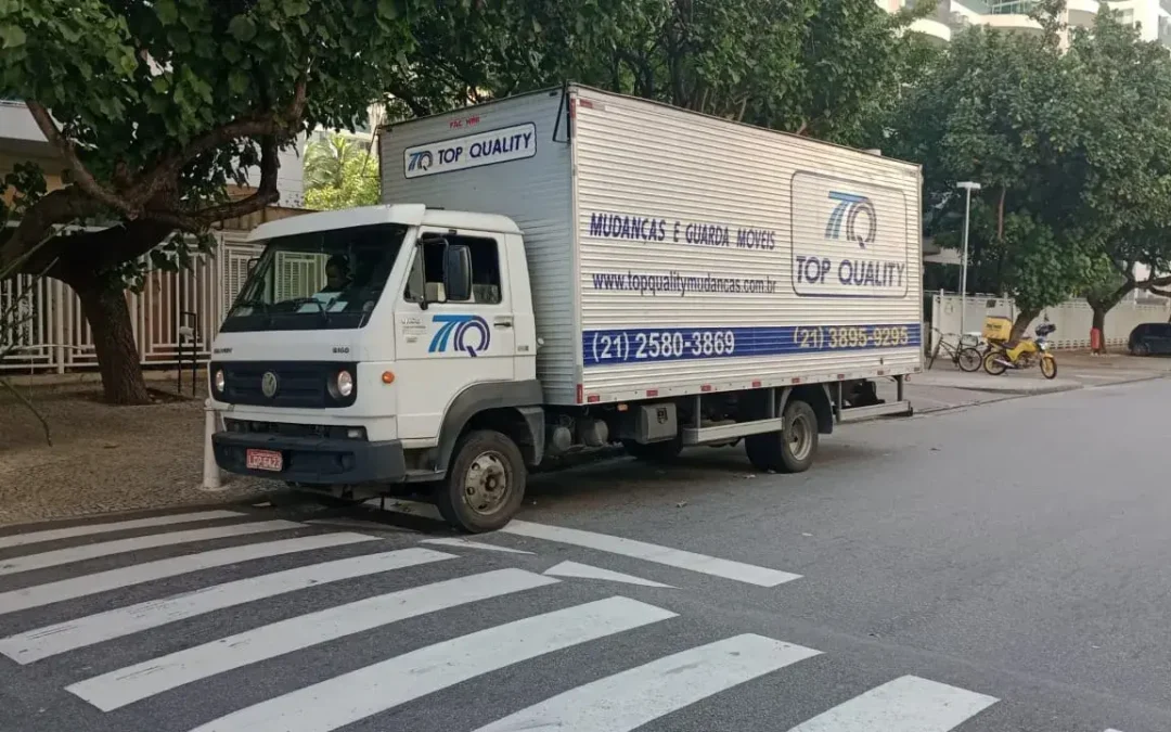 Frete e mudanças no Condomínio Alphaville RJ: transporte seguro e planejamento completo